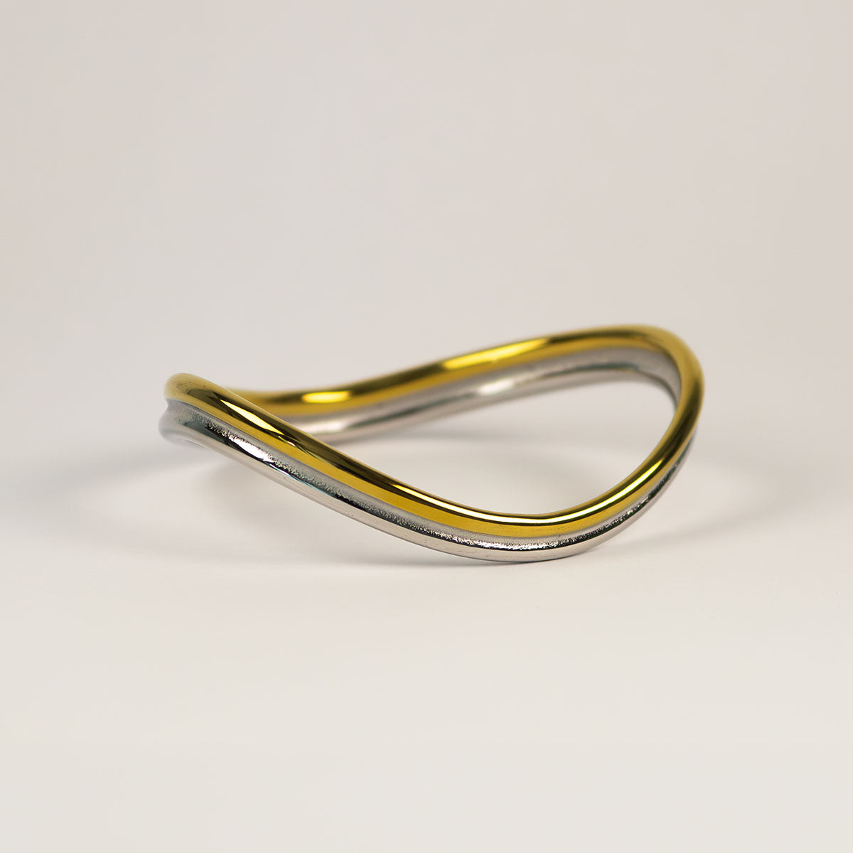 Delia Wave Bangle
