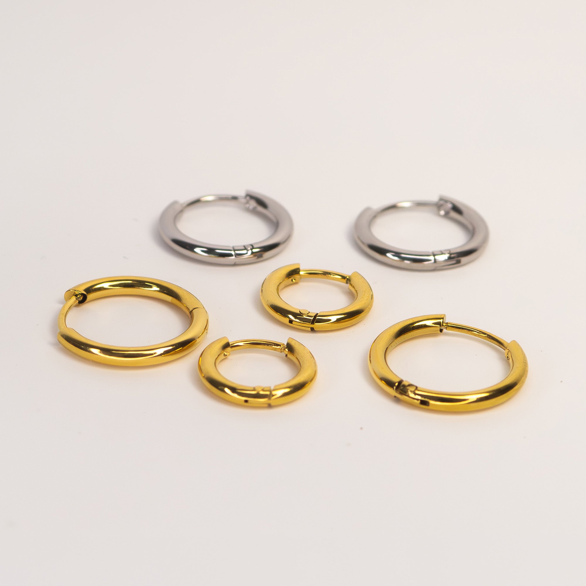 Kaia Essential Hoops