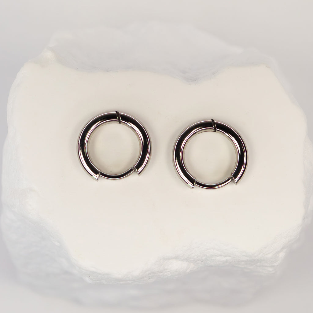 Kaia Essential Hoops silver 16mm size stainless steel — Tamola Jewellery