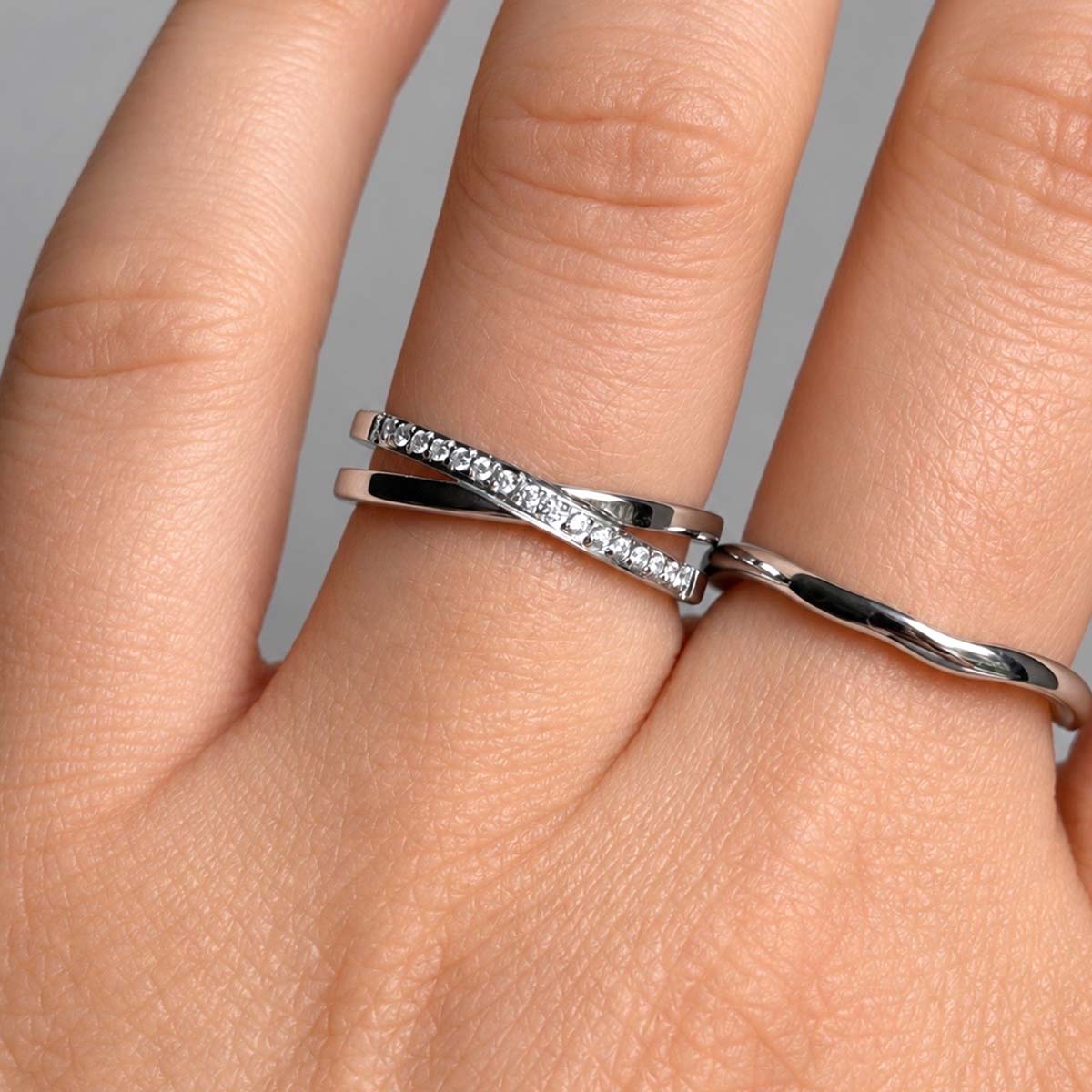Mette Zircon Cross Ring