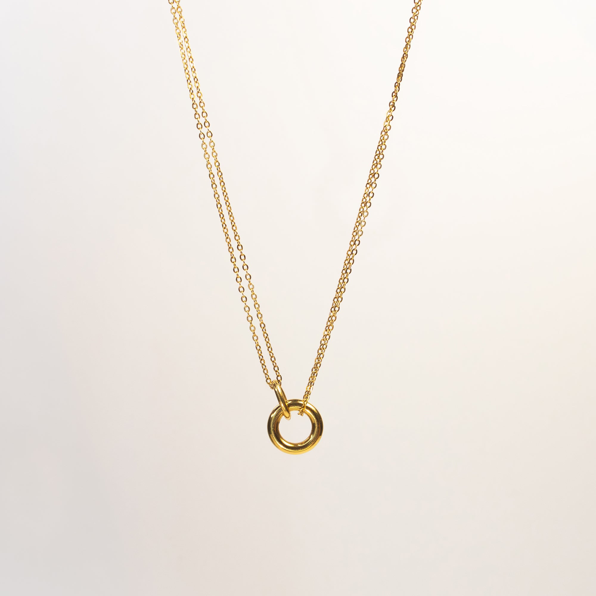 Mila Interlocking Circle Necklace