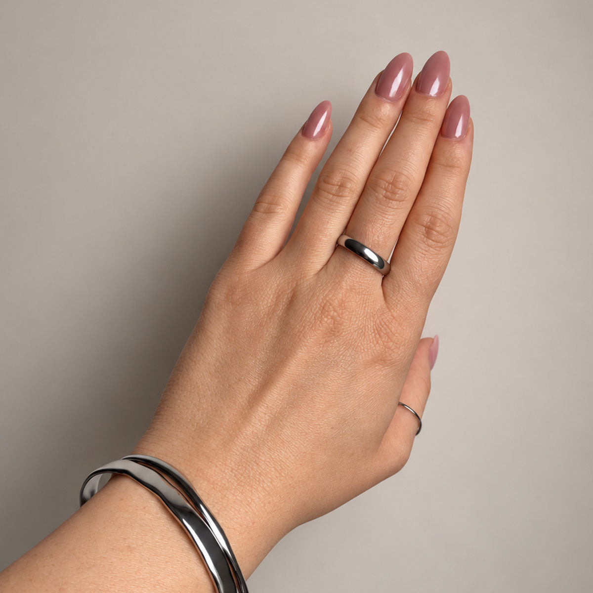 Signe Classic Band Ring