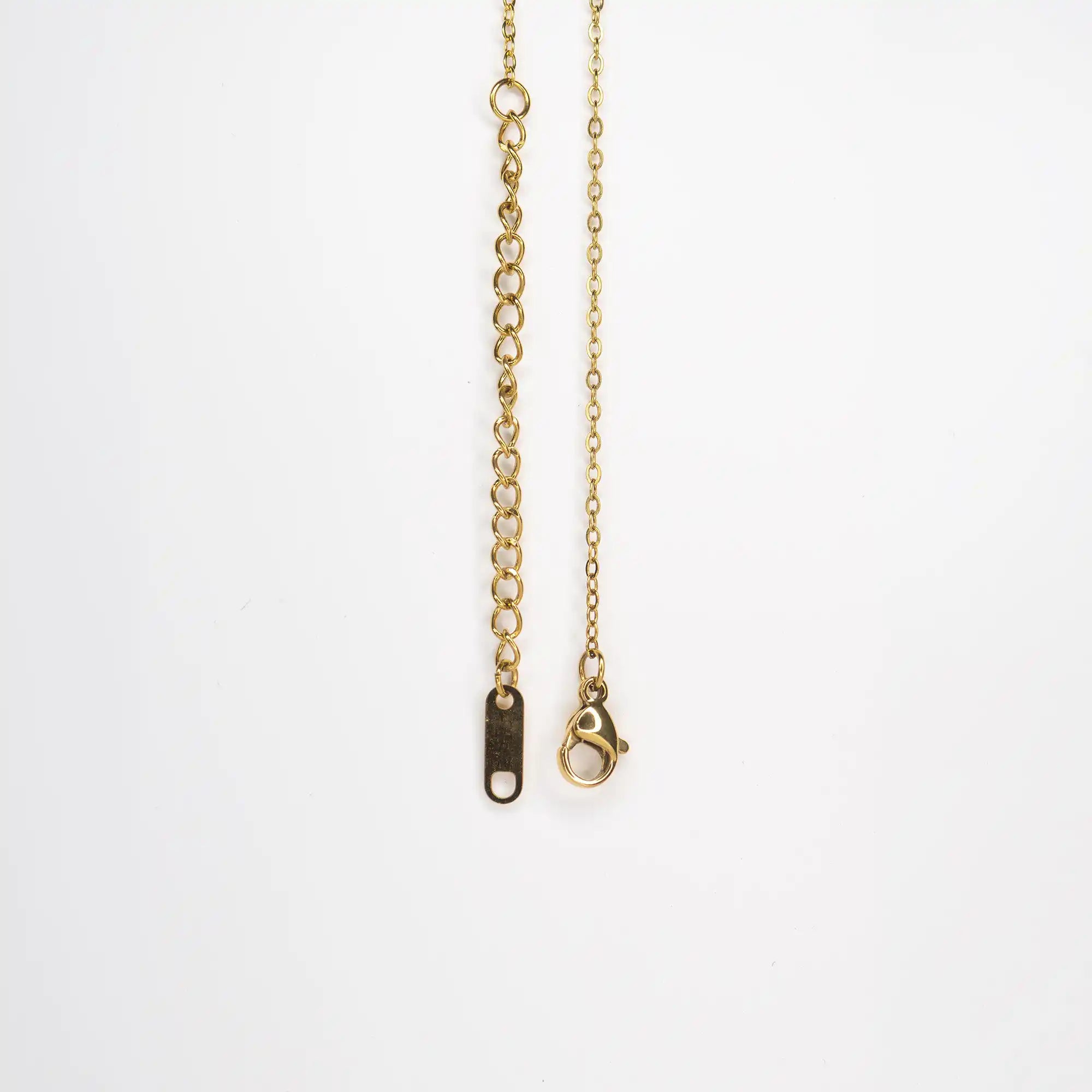 Sera Teardrop Pendant Necklace gold pendant close-up — Tamola Jewellery