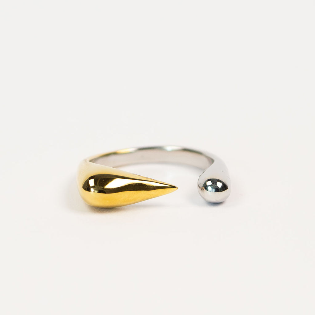 Thea Horn Ring