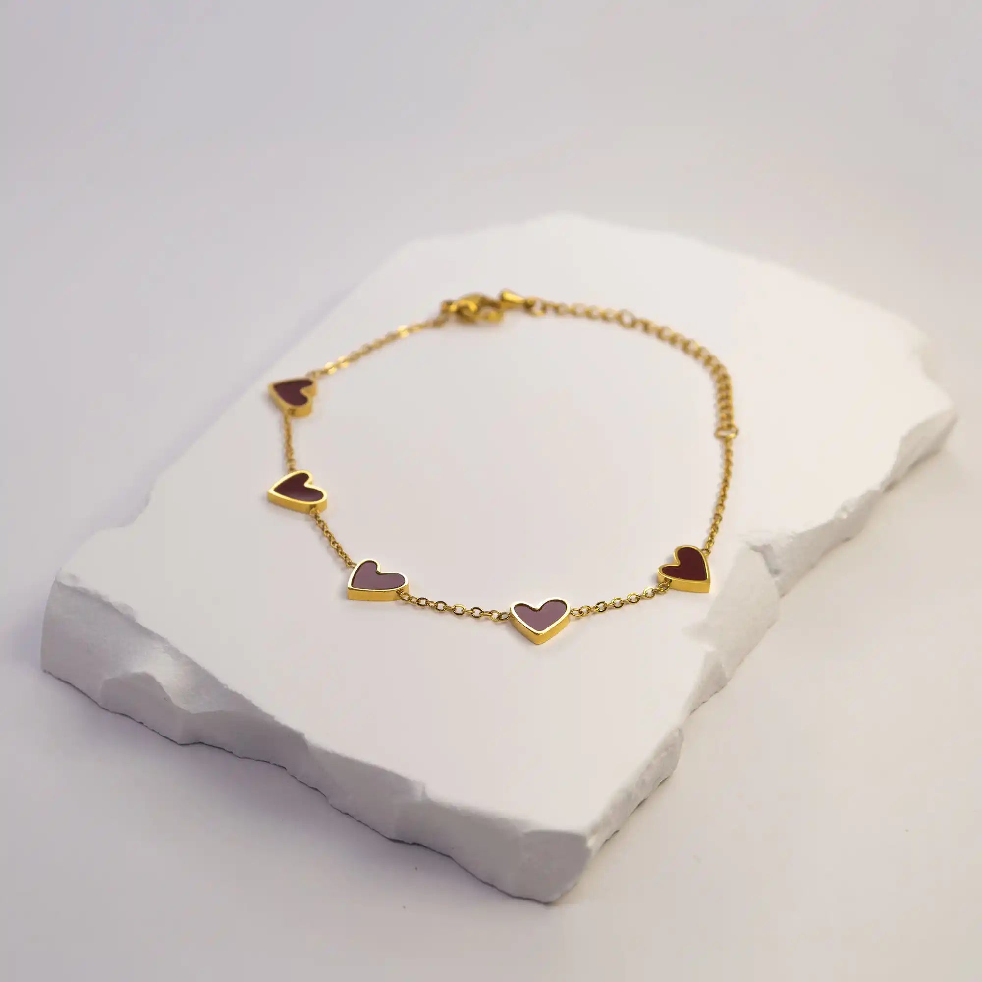 Amora Heart Chain Bracelet gold stainless steel with enamel hearts — Tamola Jewellery