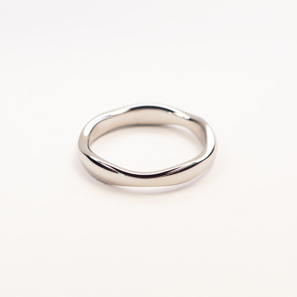 Anna Organic Dome Ring silver stainless steel front view — Tamola Jewellery