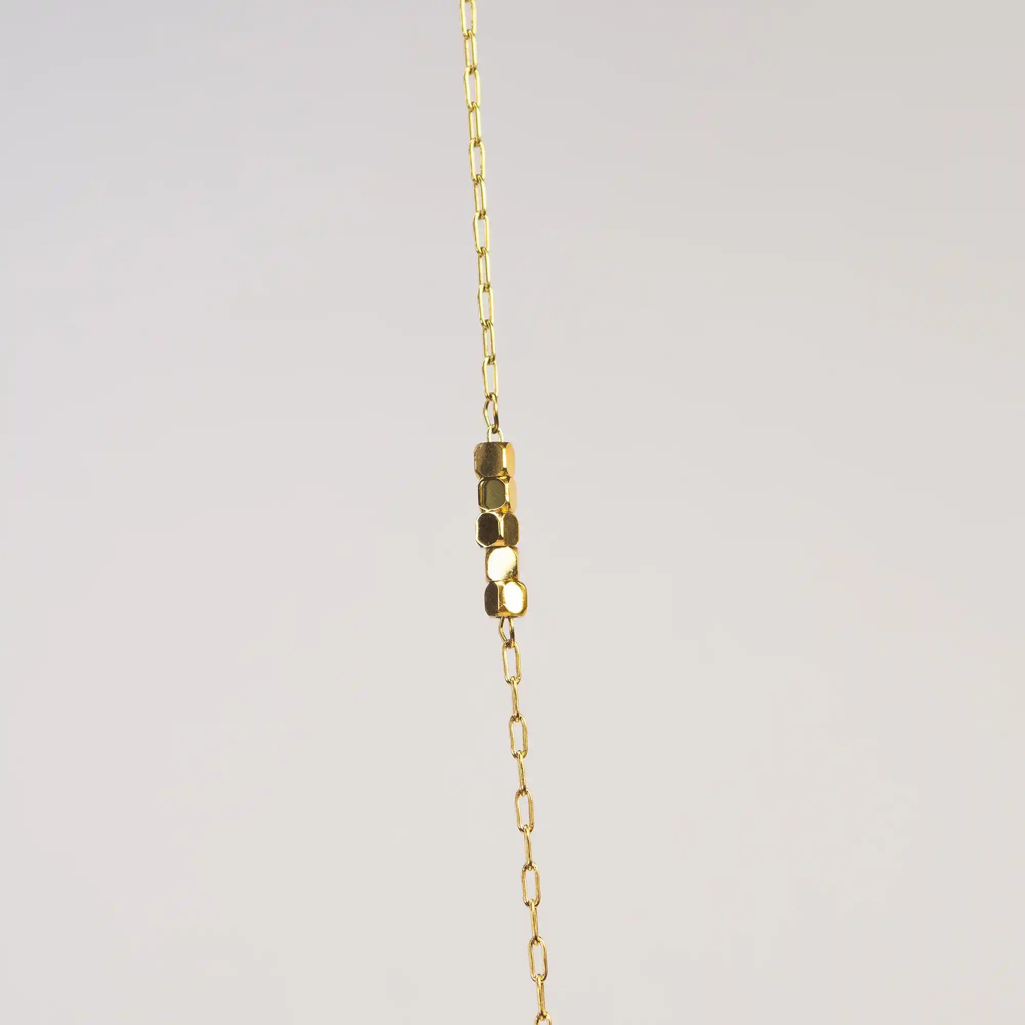 Luma Cube Chain Necklace gold close-up chain detail — Tamola Jewellery