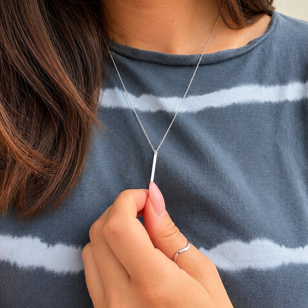 Mara Bar Pendant Necklace