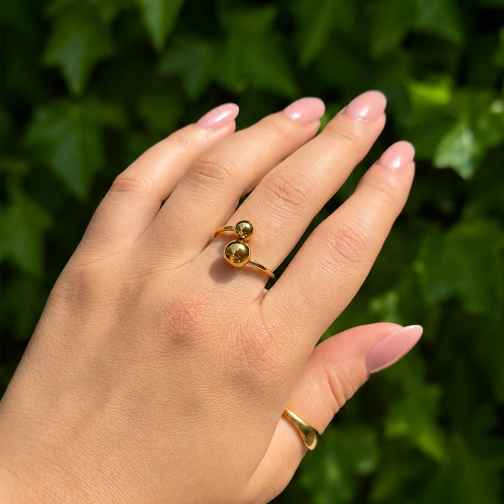 Nomi Sphere Ring