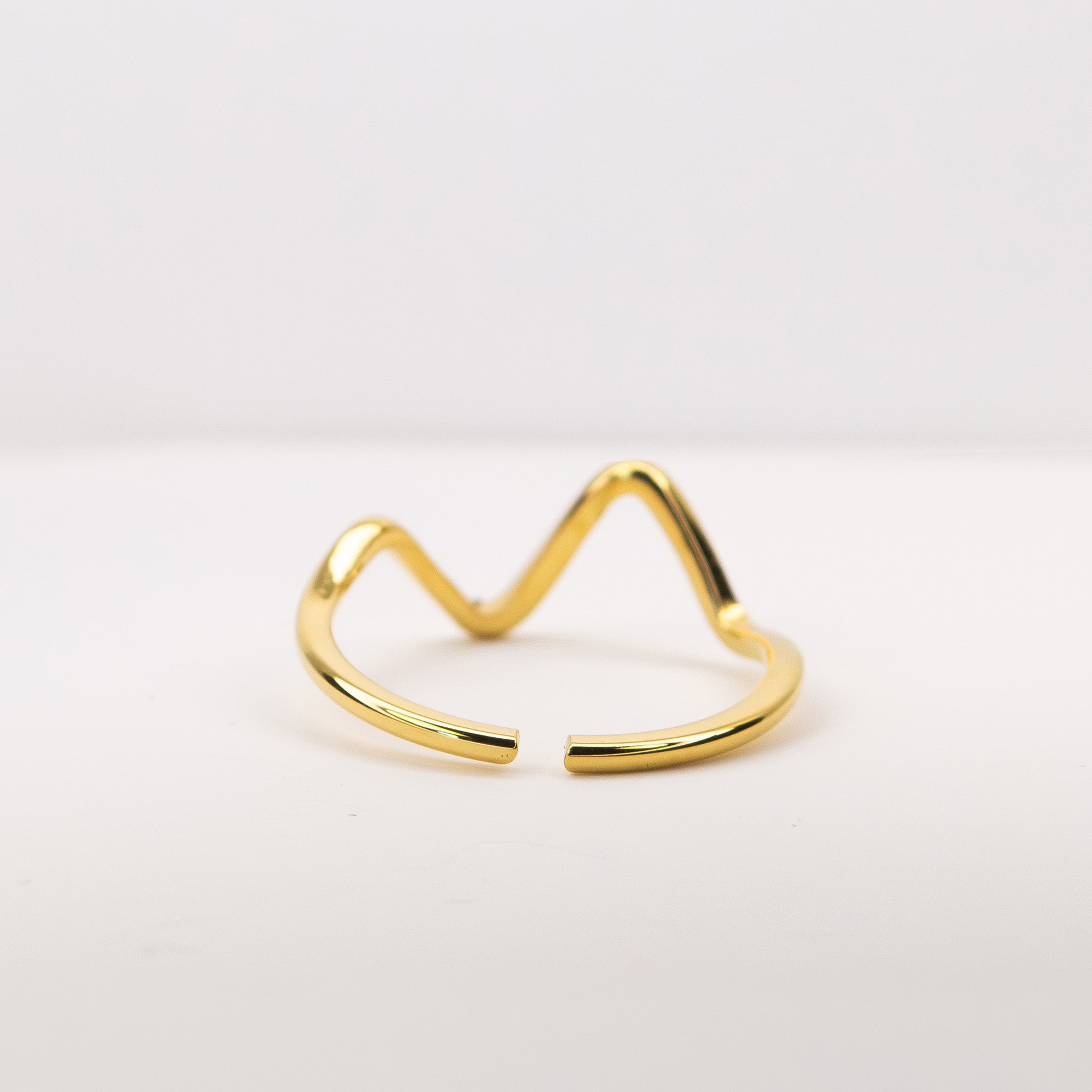 Siv Curved Crystal Ring